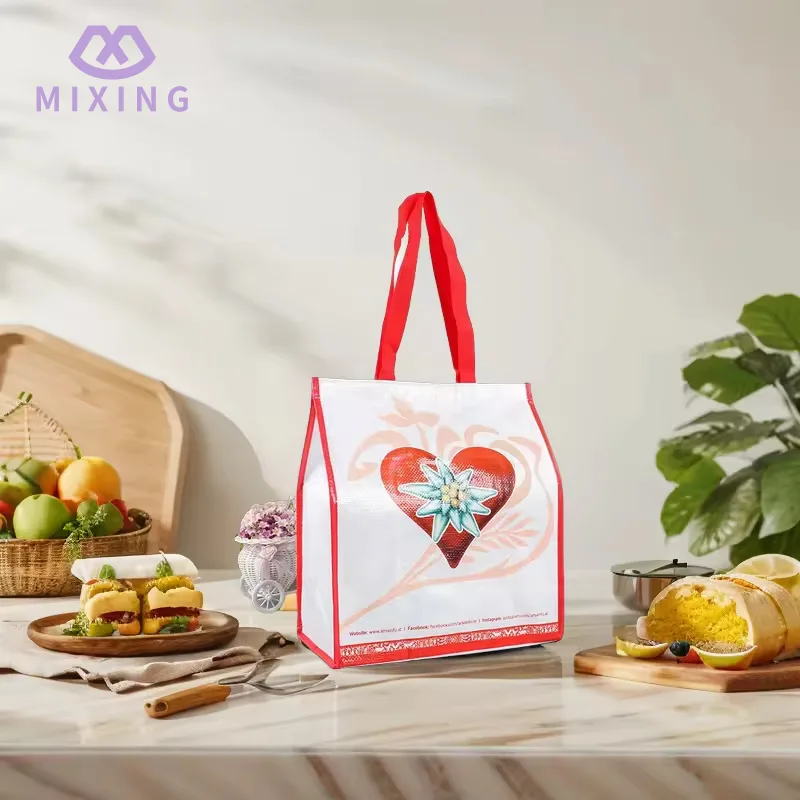 Túi Tote là gì? Mọi thứ bạn cần biết về Totes